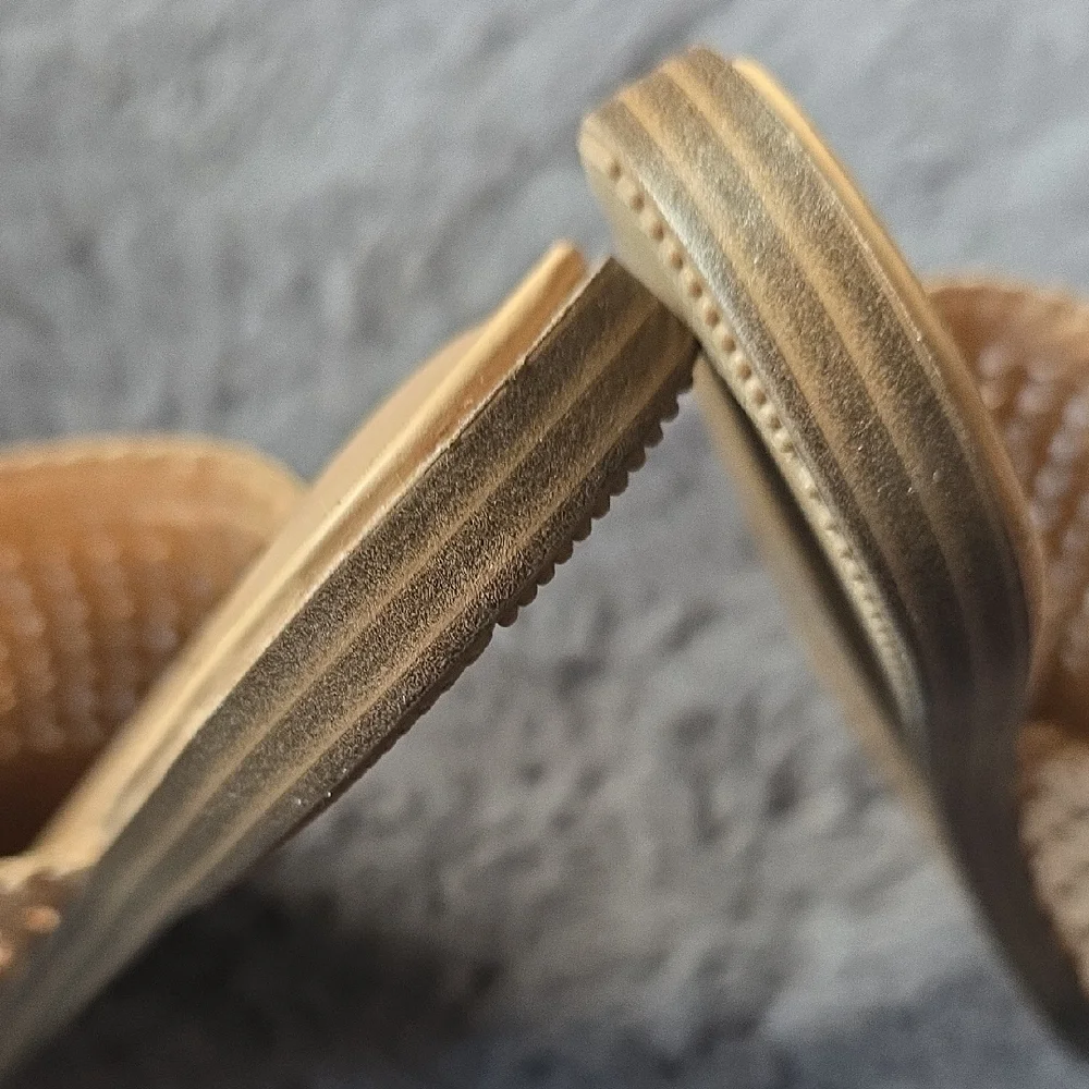 SM New York Tan Mules with Woven Texture 7.5 - Picture 5 of 8